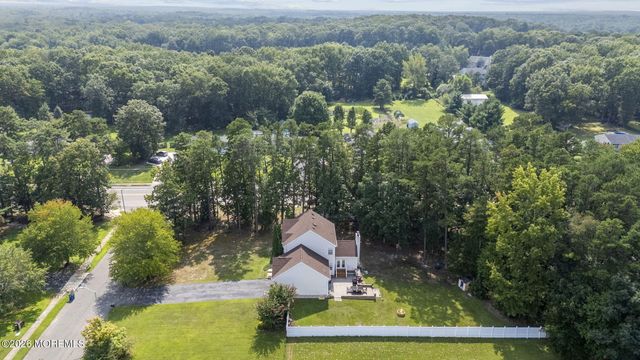 2 Sparrow Court, Jackson, NJ 08527