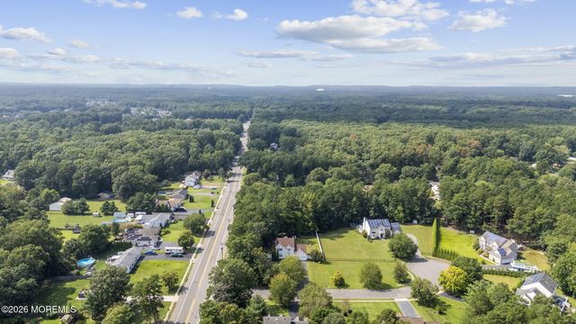 2 Sparrow Court, Jackson, NJ 08527