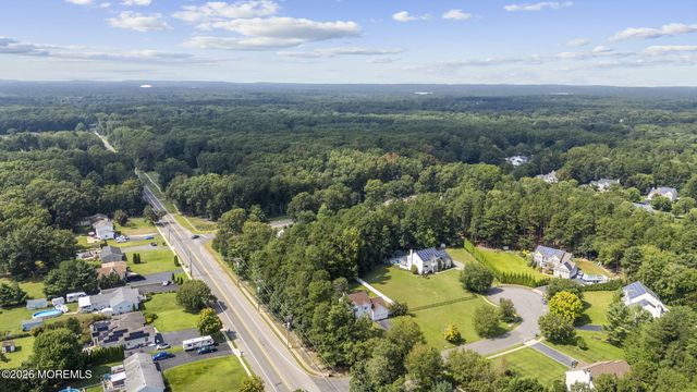 2 Sparrow Court, Jackson, NJ 08527