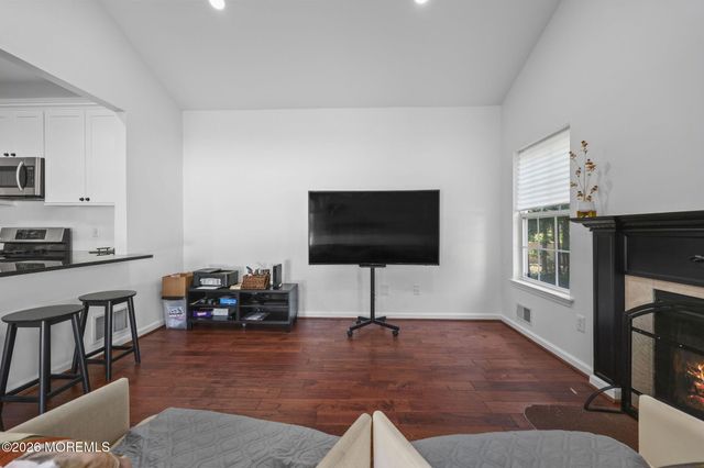 2 Sparrow Court, Jackson, NJ 08527
