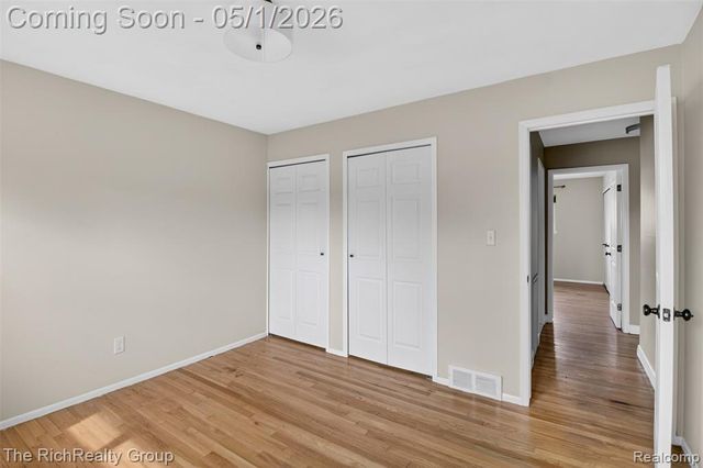 30320 Woodhouse Drive, Warren, MI 48092