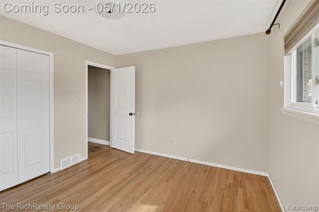 30320 Woodhouse Drive, Warren, MI 48092