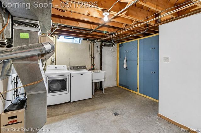 30320 Woodhouse Drive, Warren, MI 48092