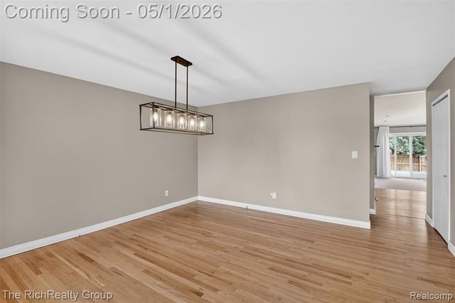 30320 Woodhouse Drive, Warren, MI 48092