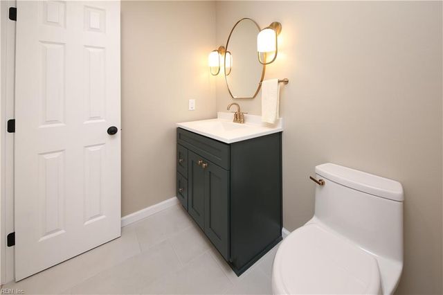 212 Misty Point LN, Newport News, VA 23603