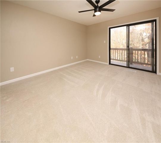 212 Misty Point LN, Newport News, VA 23603