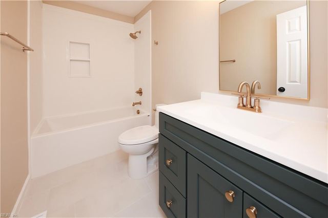 212 Misty Point LN, Newport News, VA 23603