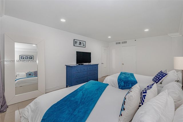 5225 Collins Ave 407, Miami Beach, FL 33140