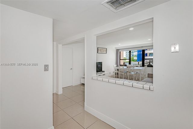 5225 Collins Ave 407, Miami Beach, FL 33140