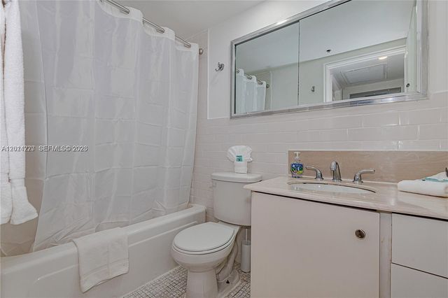 5225 Collins Ave 407, Miami Beach, FL 33140