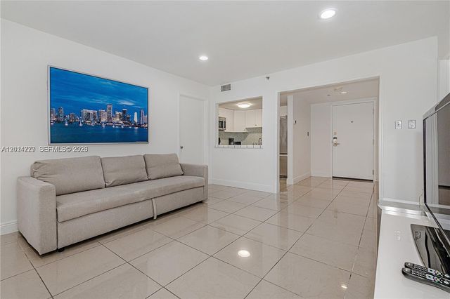 5225 Collins Ave 407, Miami Beach, FL 33140