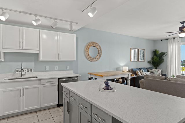 9902 S Thomas Drive UNIT 333, Panama City Beach, FL 32408