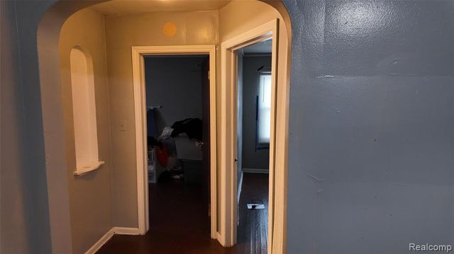 11387 Asbury Park, Detroit, MI 48227