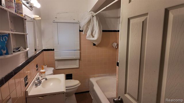 11387 Asbury Park, Detroit, MI 48227