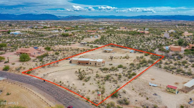 35915 S JOSHUA Place, Wickenburg, AZ 85390