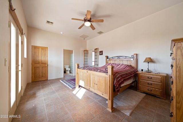 35915 S JOSHUA Place, Wickenburg, AZ 85390
