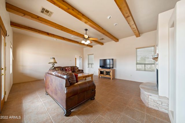 35915 S JOSHUA Place, Wickenburg, AZ 85390