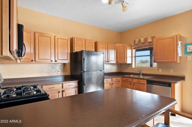 35915 S JOSHUA Place, Wickenburg, AZ 85390