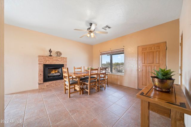 35915 S JOSHUA Place, Wickenburg, AZ 85390