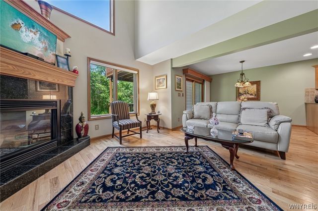 819 Carriage Lane, Lewiston, NY 14092