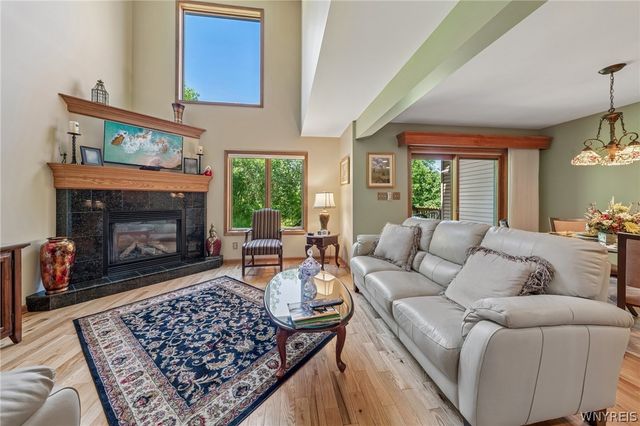 819 Carriage Lane, Lewiston, NY 14092