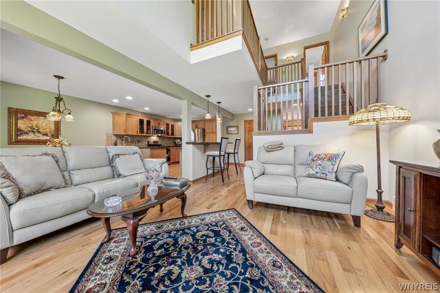 819 Carriage Lane, Lewiston, NY 14092
