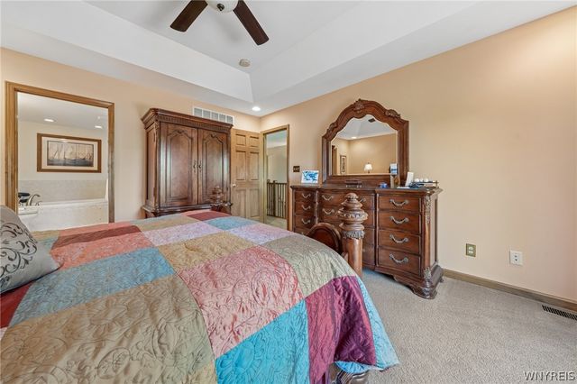 819 Carriage Lane, Lewiston, NY 14092