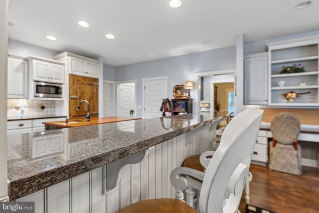 216 SETTLERS BND, Lancaster, PA 17601