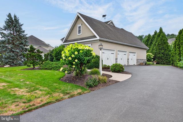 216 SETTLERS BND, Lancaster, PA 17601