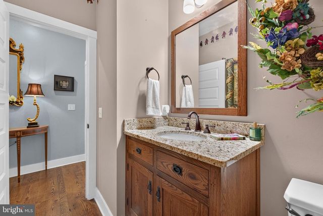 216 SETTLERS BND, Lancaster, PA 17601