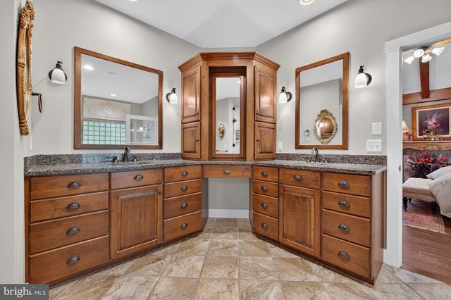 216 SETTLERS BND, Lancaster, PA 17601