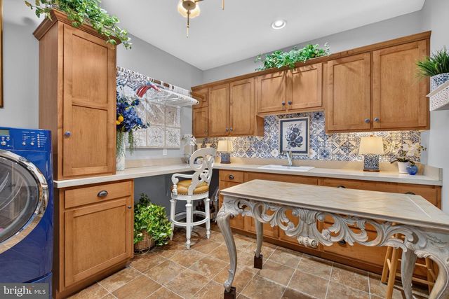216 SETTLERS BND, Lancaster, PA 17601