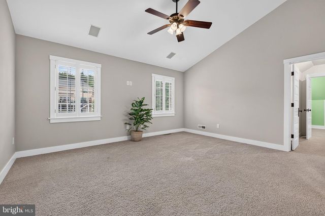 216 SETTLERS BND, Lancaster, PA 17601
