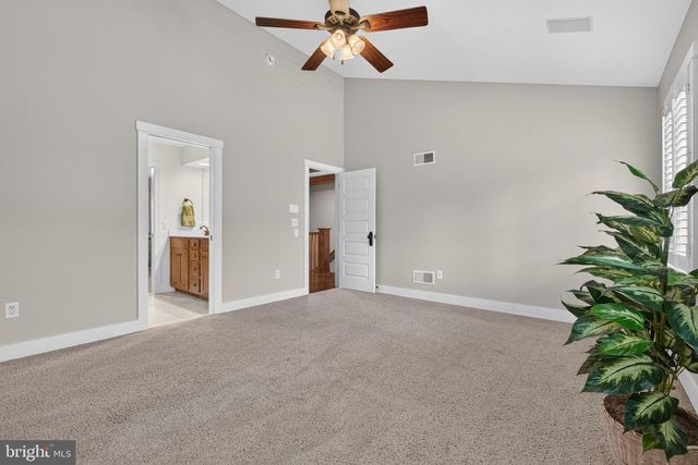 216 SETTLERS BND, Lancaster, PA 17601