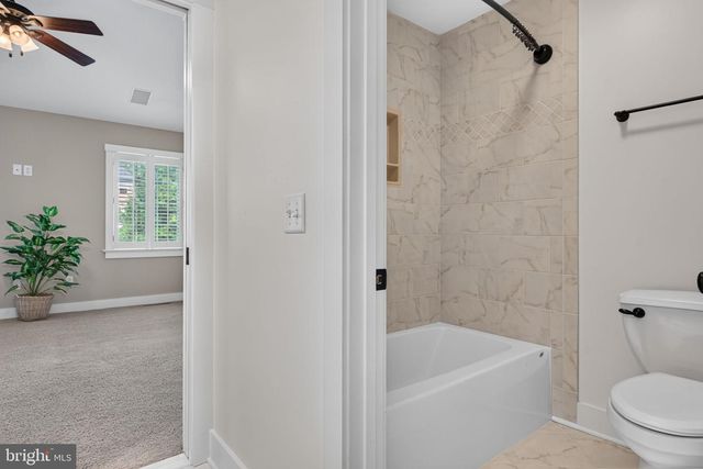 216 SETTLERS BND, Lancaster, PA 17601