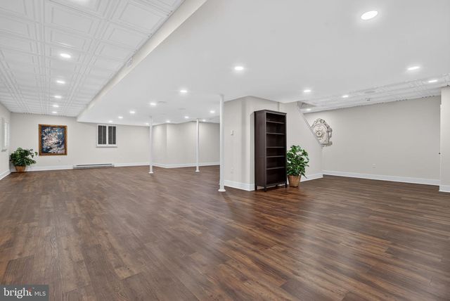 216 SETTLERS BND, Lancaster, PA 17601