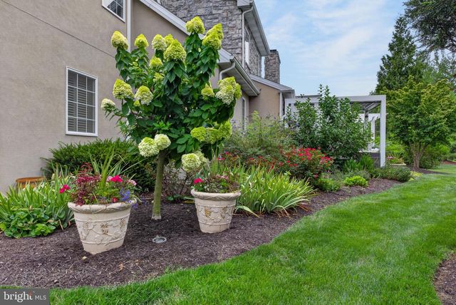 216 SETTLERS BND, Lancaster, PA 17601