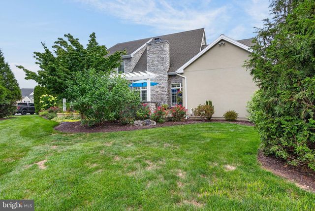 216 SETTLERS BND, Lancaster, PA 17601