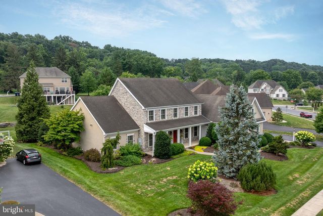 216 SETTLERS BND, Lancaster, PA 17601