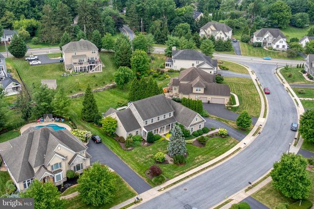 216 SETTLERS BND, Lancaster, PA 17601