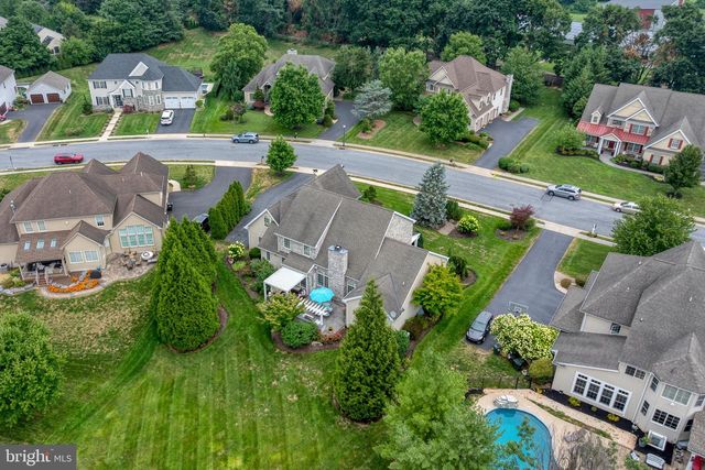 216 SETTLERS BND, Lancaster, PA 17601