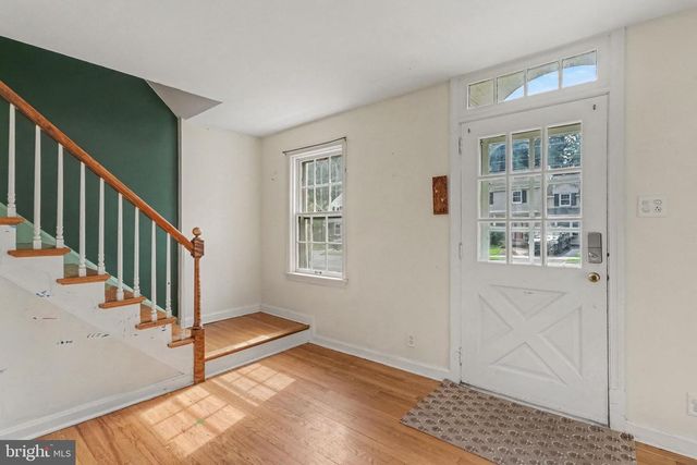 10 COUNTRY CLUB PL E, Camp Hill, PA 17011