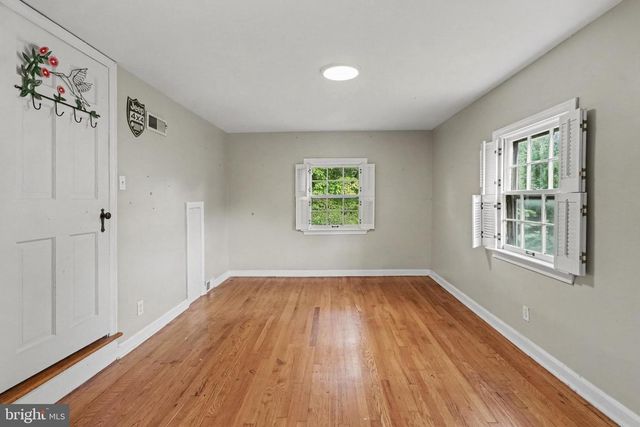10 COUNTRY CLUB PL E, Camp Hill, PA 17011
