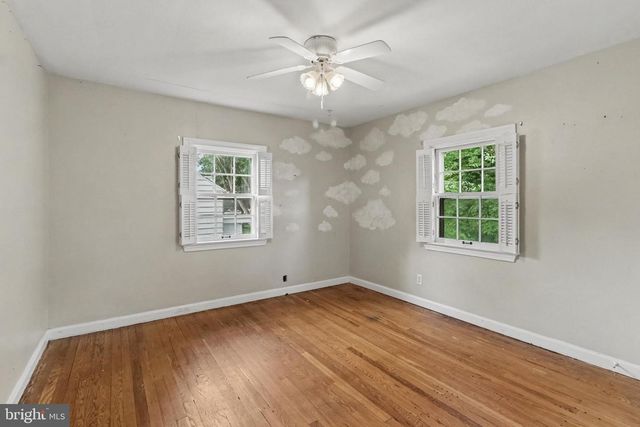 10 COUNTRY CLUB PL E, Camp Hill, PA 17011