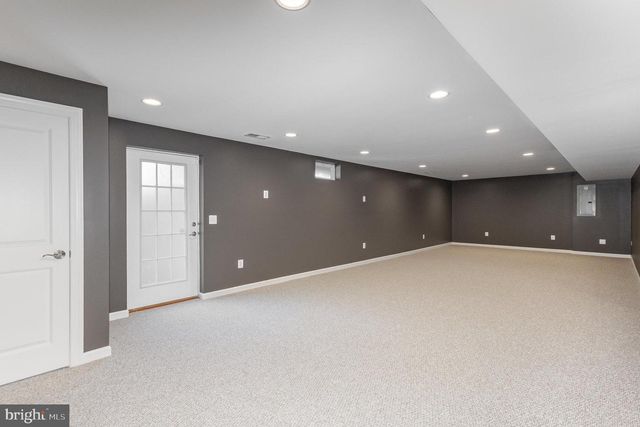 2114 JELLICO CT, Woodbridge, VA 22191