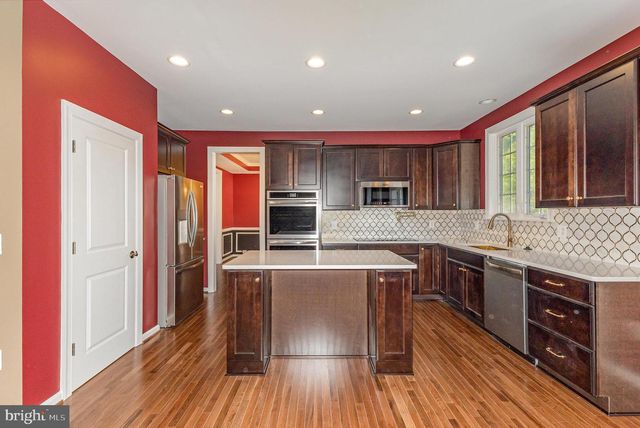 2114 JELLICO CT, Woodbridge, VA 22191