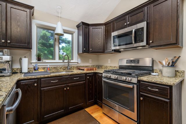 167 Willow St, Acton, MA 01720