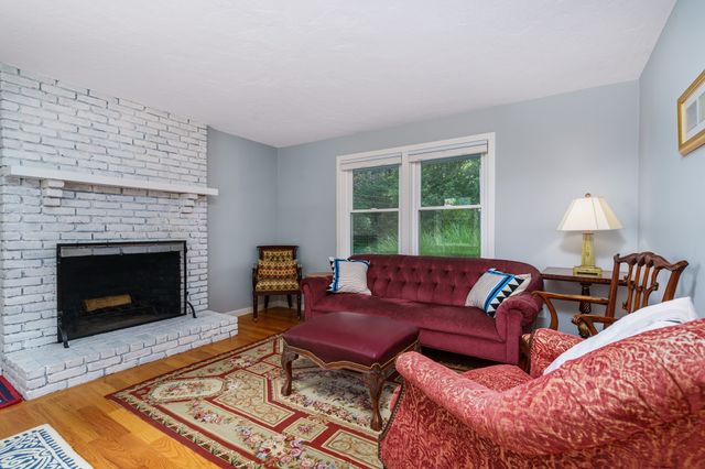 167 Willow St, Acton, MA 01720