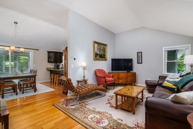 167 Willow St, Acton, MA 01720