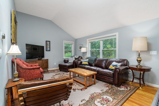 167 Willow St, Acton, MA 01720